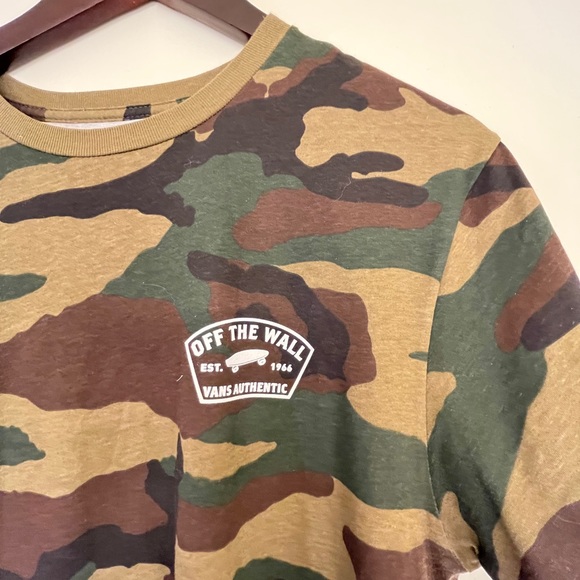 Vans Camo Tshirt, Size Med, Cutom Fit, - Picture 3 of 8